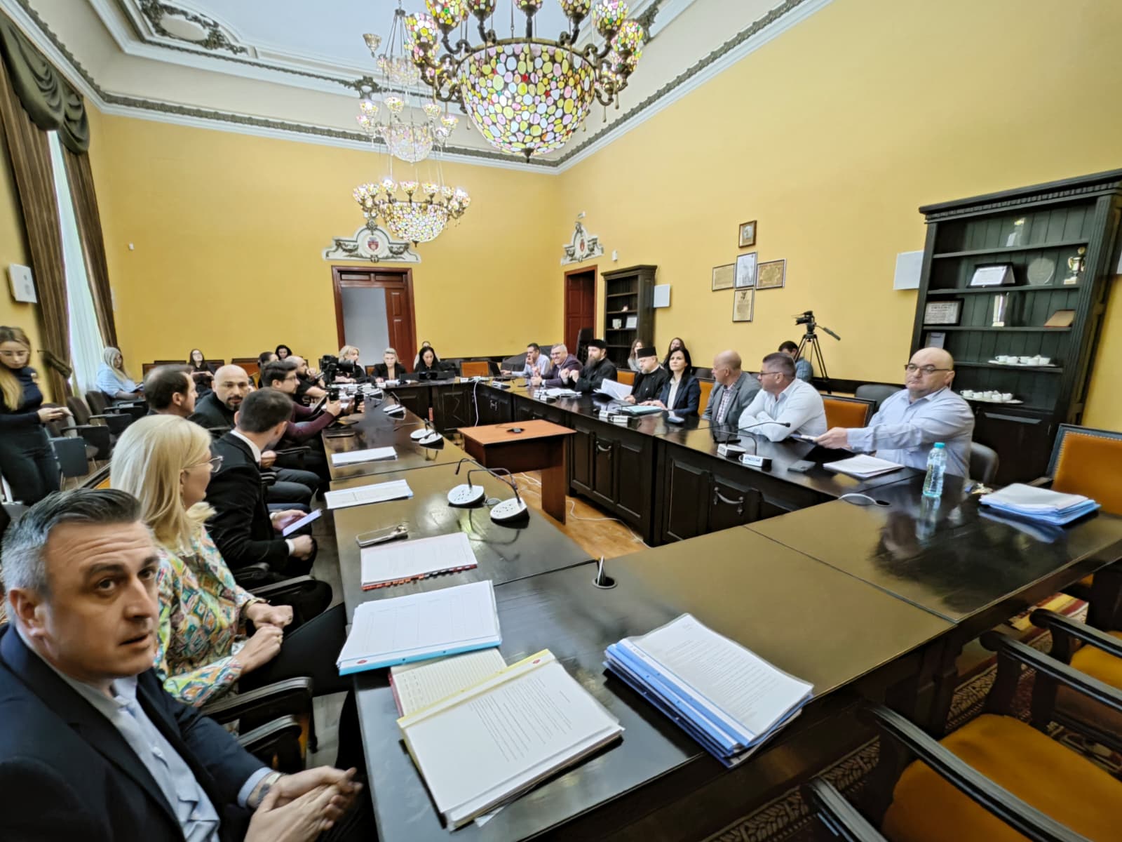 dezbatere publica jocuri de noroc