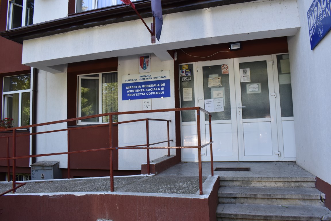 Ziua Internaţională a Persoanelor cu Dizabilităţi sărbătorită la Botoșani cu programe artistice și activități educative