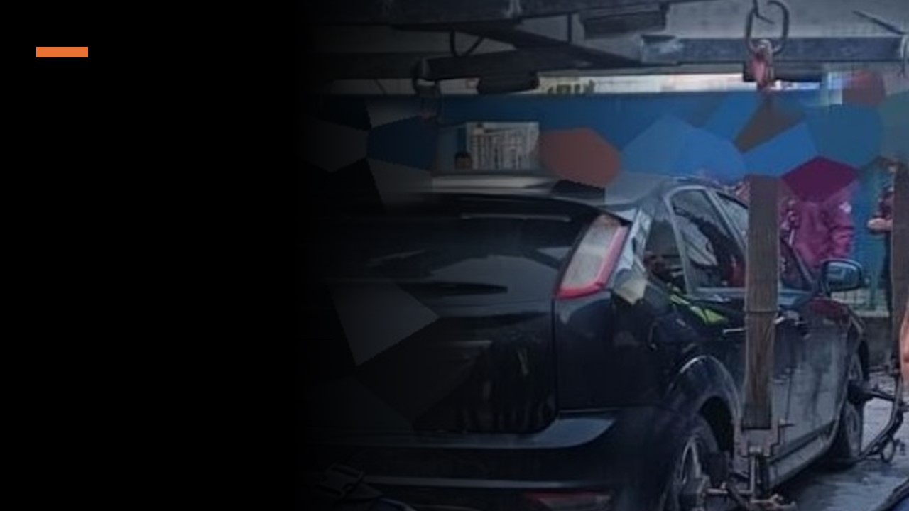 Un șofer a blocat intrarea la stadion, i s-a ridicat mașina 