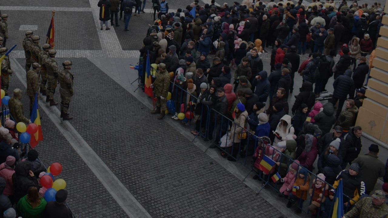 Botoșănenii așteptați duminică în Centrul Istoric: Paradă militară și fasole cu cârnați de Ziua Națională – PROGRAMUL manifestărilor