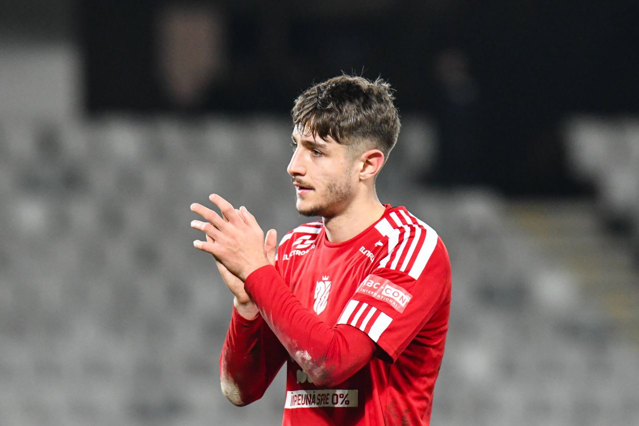 Victor Dican înconjurat de oferte: CE echipe îl vor pe fundașul Botoșaniului