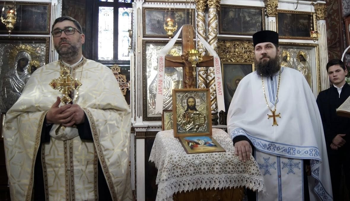 directorul centrului de adictii de la botosani, preot la iasi