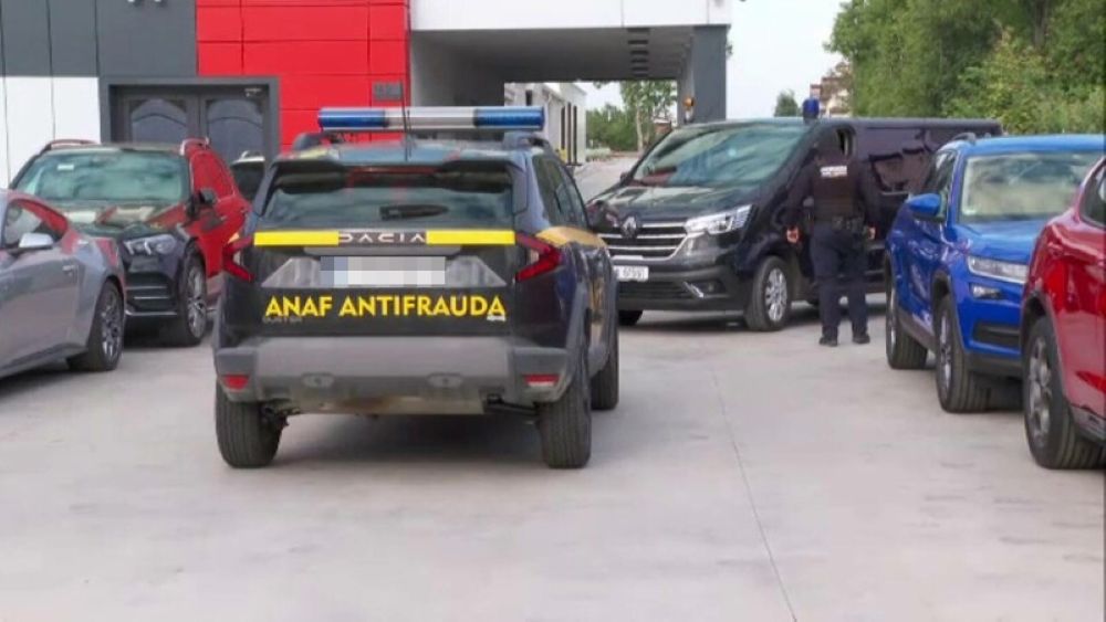 Sechestru pe mașini de lux de aproape 450.000 de euro și arestări la domiciliu după perchezițiile de la Botoșani 