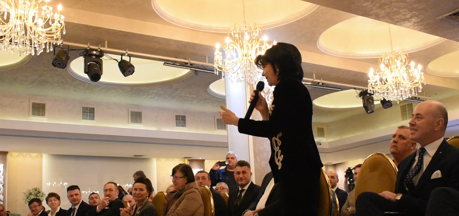 Doina Federovici în fața lui Crin Antonescu: Vocea noastră să fie cea care câștigă / Autostrada A 7, iată, este în plin proces de construcție 