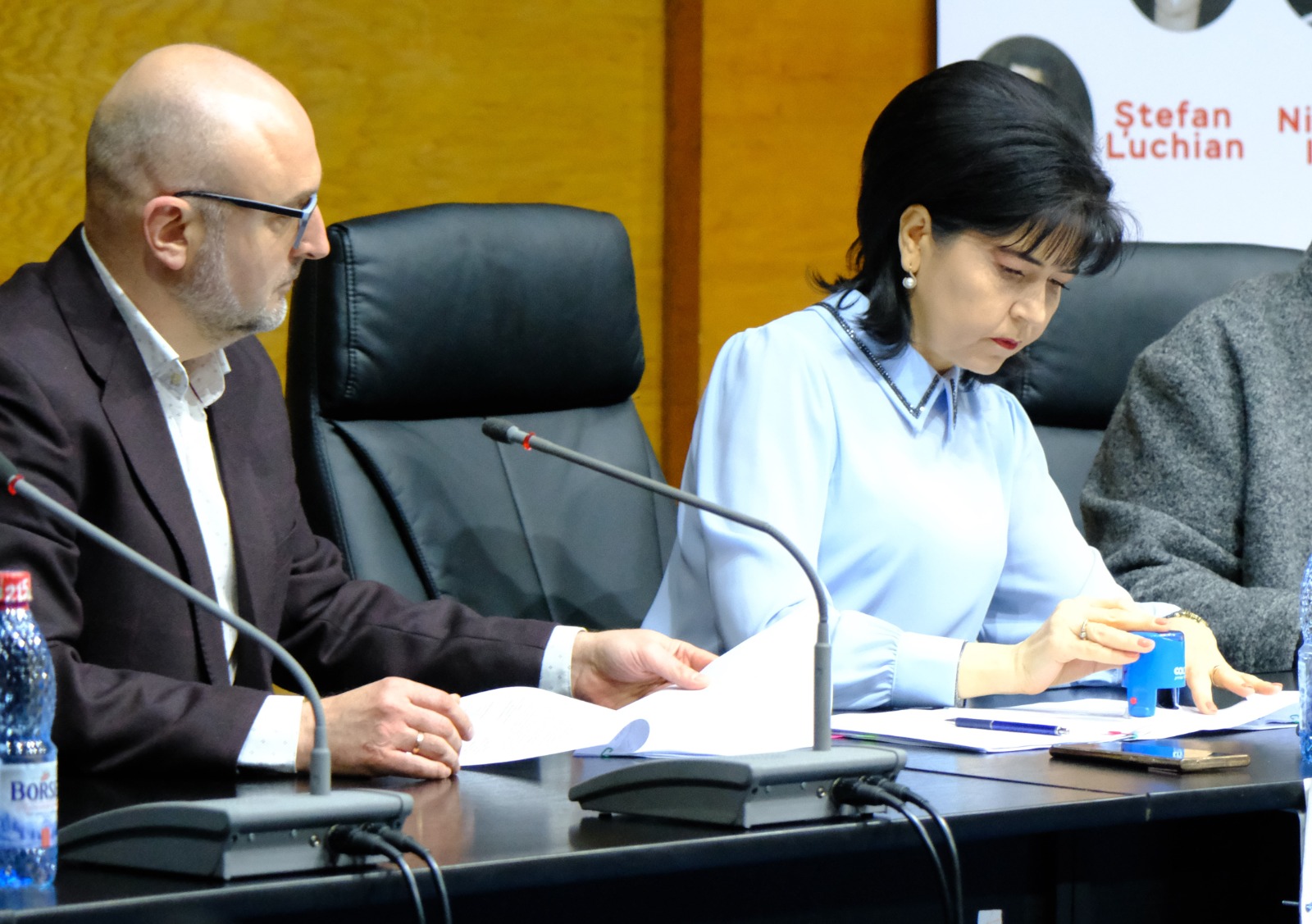 Contract semnat de Consiliul Județean pentru încă 18 microbuze școlare 