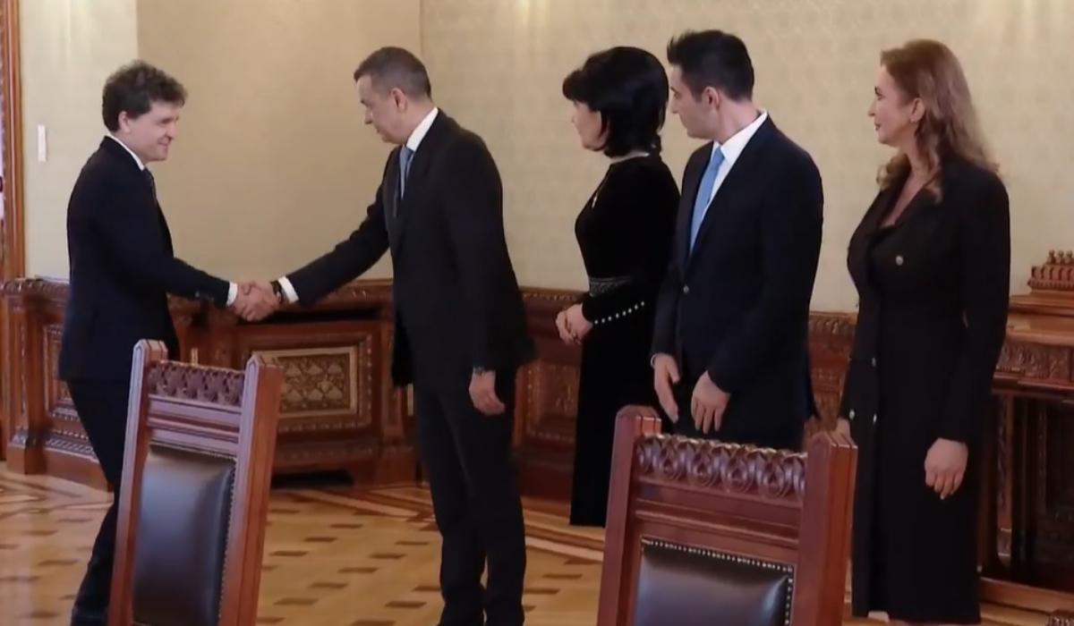Doina Federovici, lângă Sorin Grindeanu la negocierile cu Nicușor Dan: PSD l-a anunțat pe președinte ca e pregătit să își asume guvernarea
