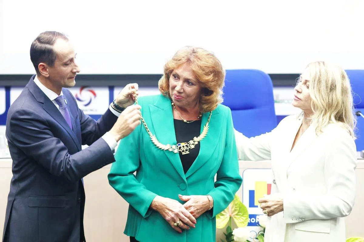 Botoșăneanca Doina Melinte a primit Colanul de Aur: Distincția a fost înmânată de președintele COSR