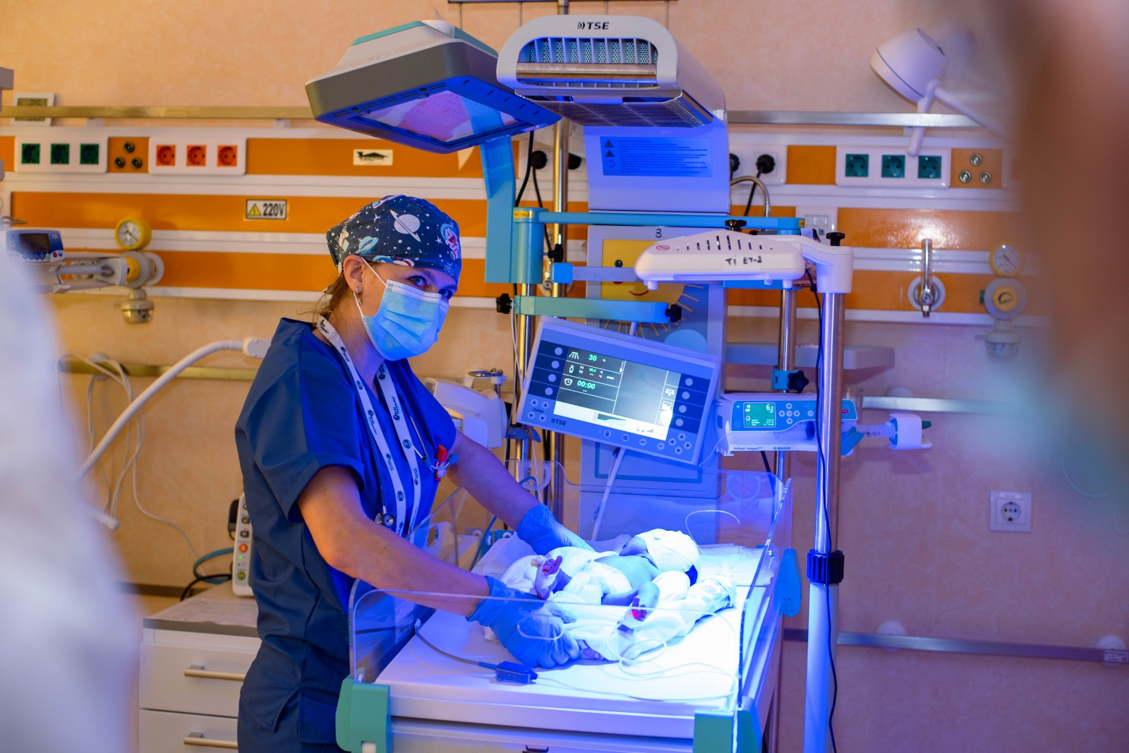 Misterioasa doamnă Ada, femeia care a salvat zeci de copii la Maternitatea Botoșani: Anul acesta am aflat că a murit