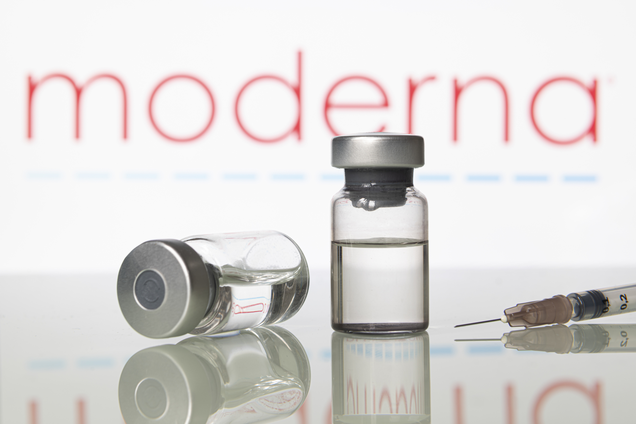 Prețul acțiunilor Moderna s-a dublat după prezentarea unui vaccin experimental pentru cancer