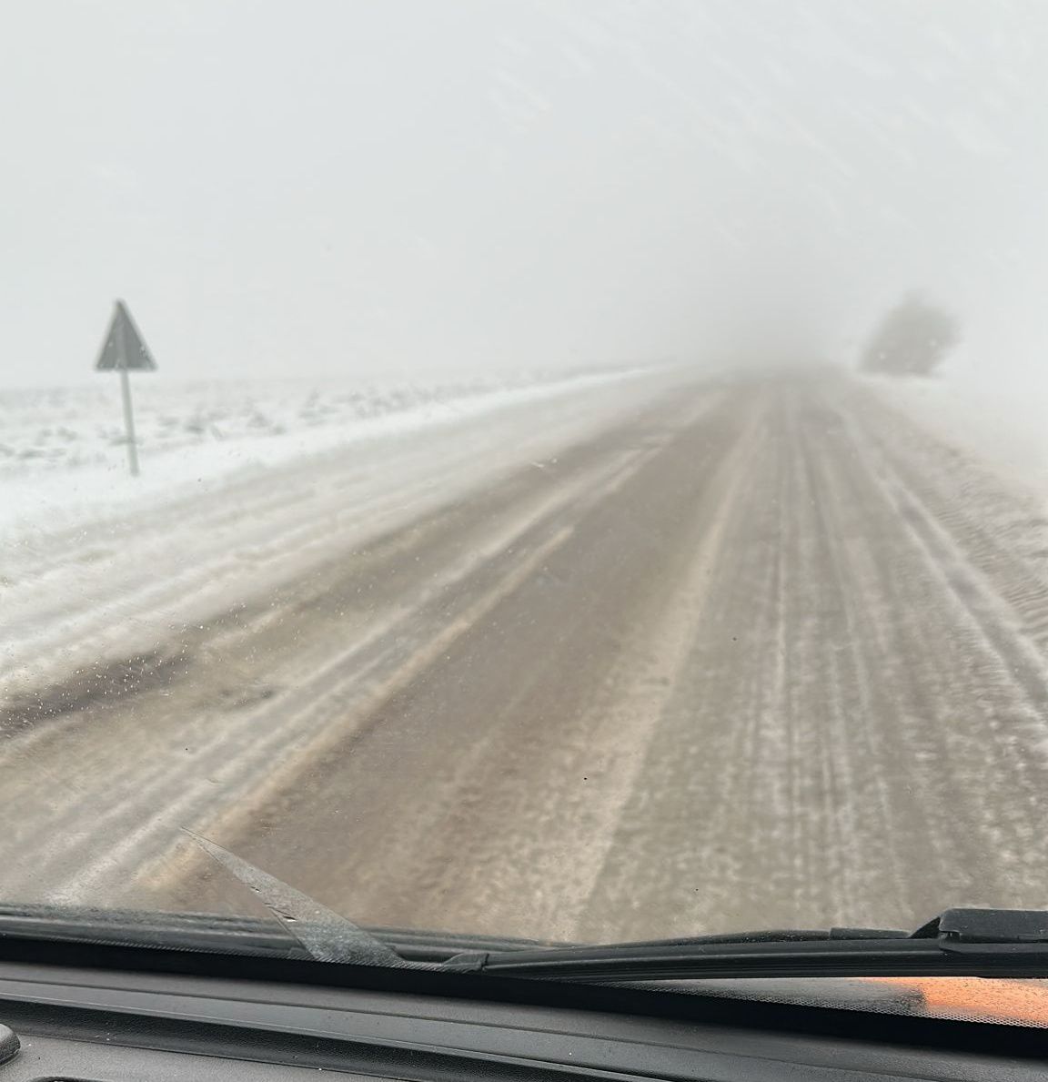 Intervenții pe drumurile naționale din Botoșani: Circulați cu prudență!