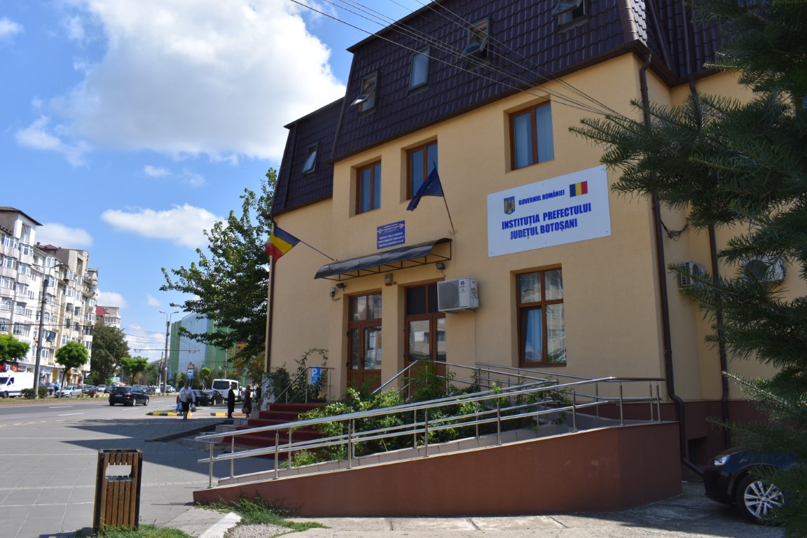 Aglomerația insuportabilă de la o instituție, combătută cu muncă suplimentară, tehnologie, alerte și servicii de la distanță – VIDEO 