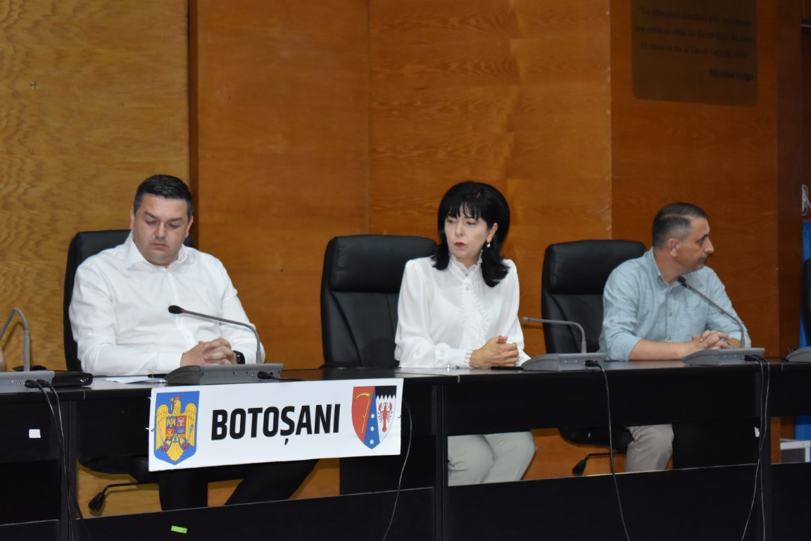 Prefectul o critică pe șefa CJ că nu a avut grijă de județ: Suntem în haos. Utilități, apă, gunoi, spitale suntem în haos – VIDEO 