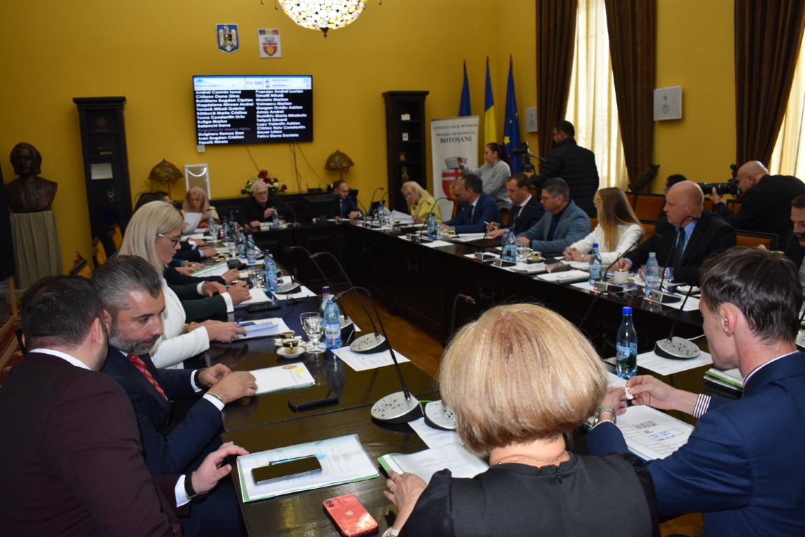 ACUM: Cea mai așteptată ședință, se votează secret viceprimarii municipiului Botoșani, a avut loc și un mic protest– VIDEO