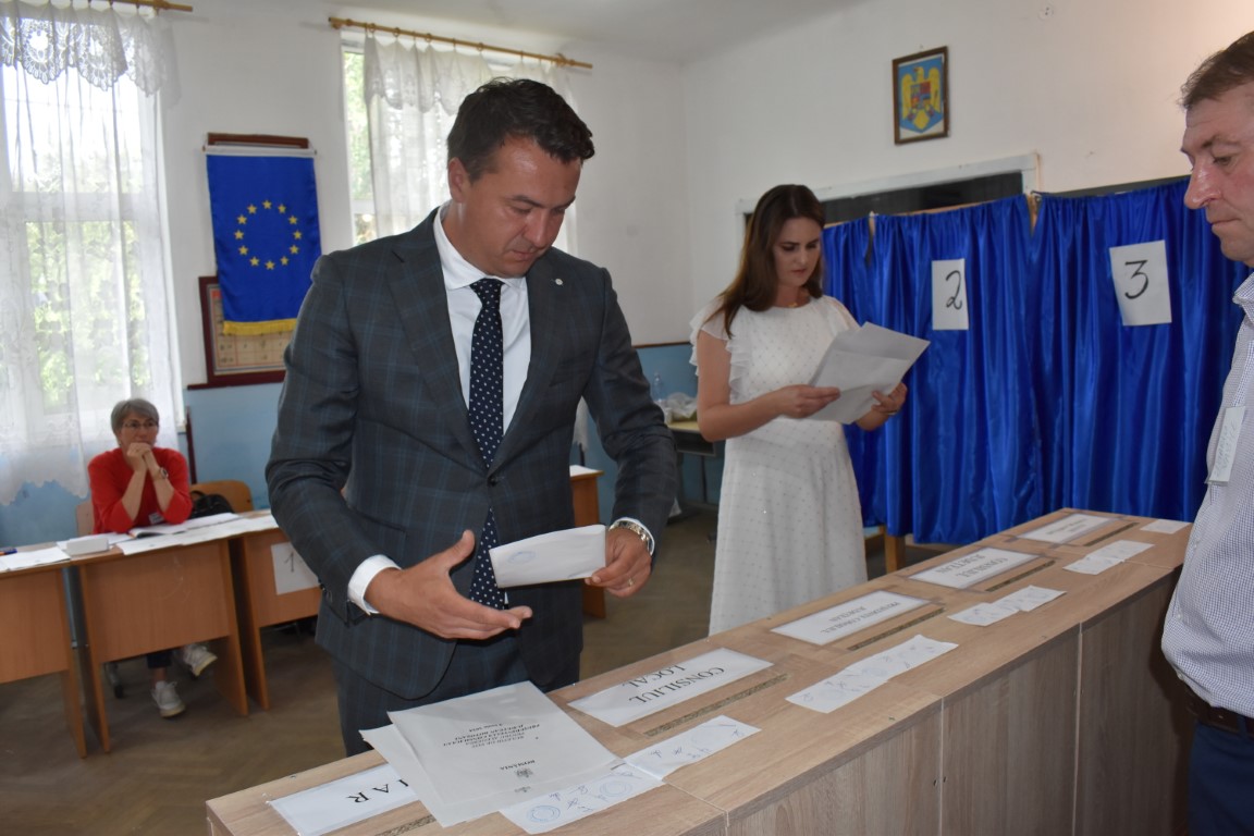 LOVITURĂ de palat: Eusebiu Cilibiu validat de judecători pe funcția de consilier județean 