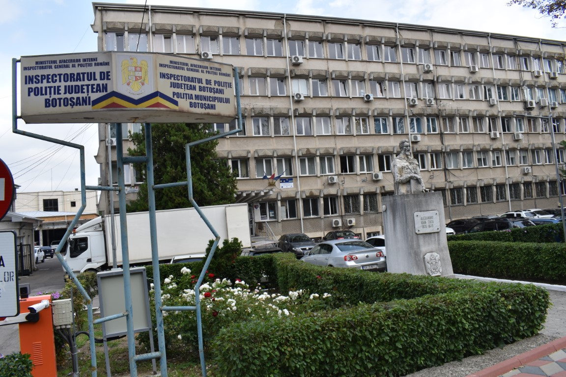 PREMIERĂ la Botoșani: Poliția primește sute de brățări electronice și înființează un centru operațional modern  - VIDEO