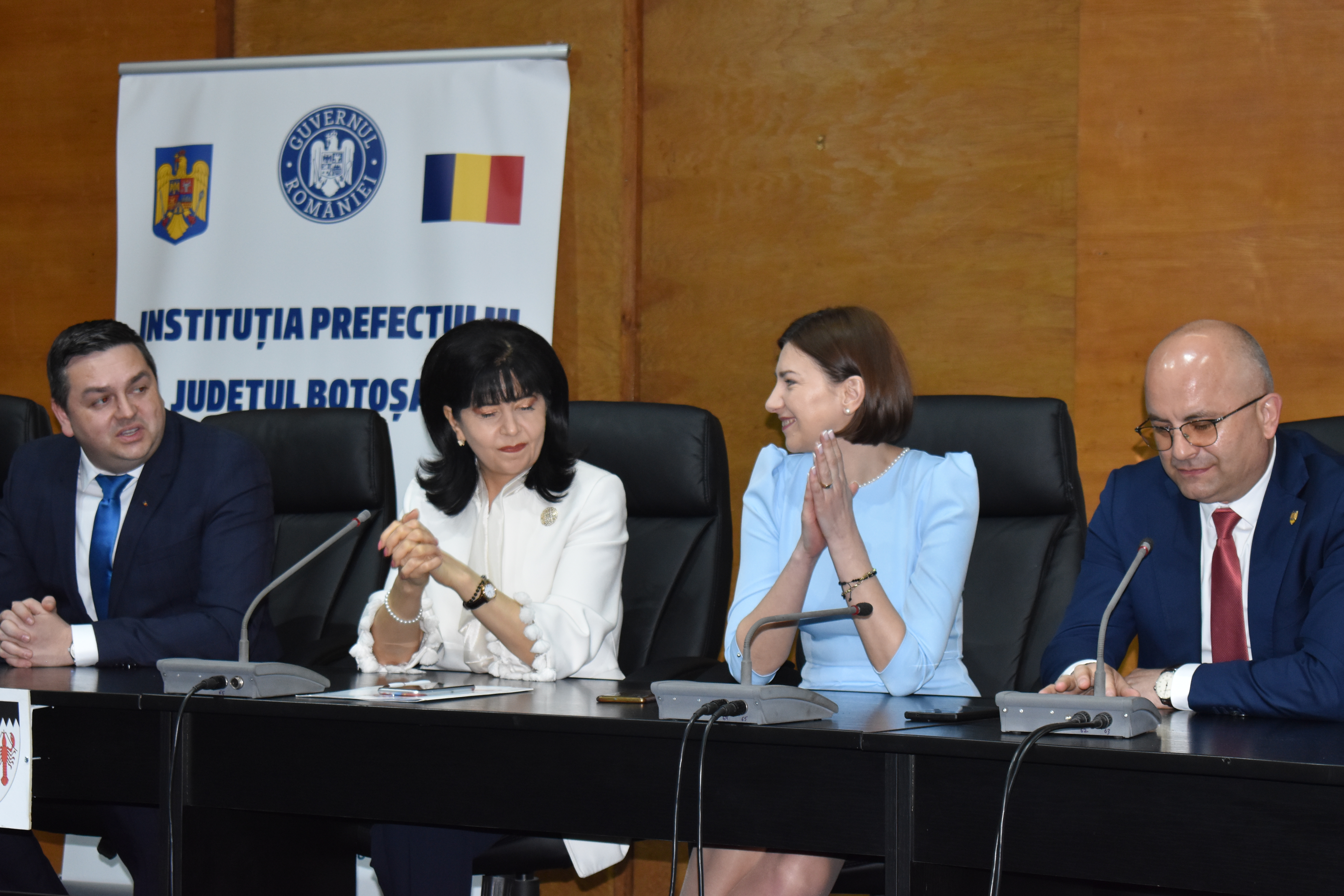 Subprefectul pragmatic de la Botoșani: Toamna s-ar putea lăsa cu demiteri – VIDEO 