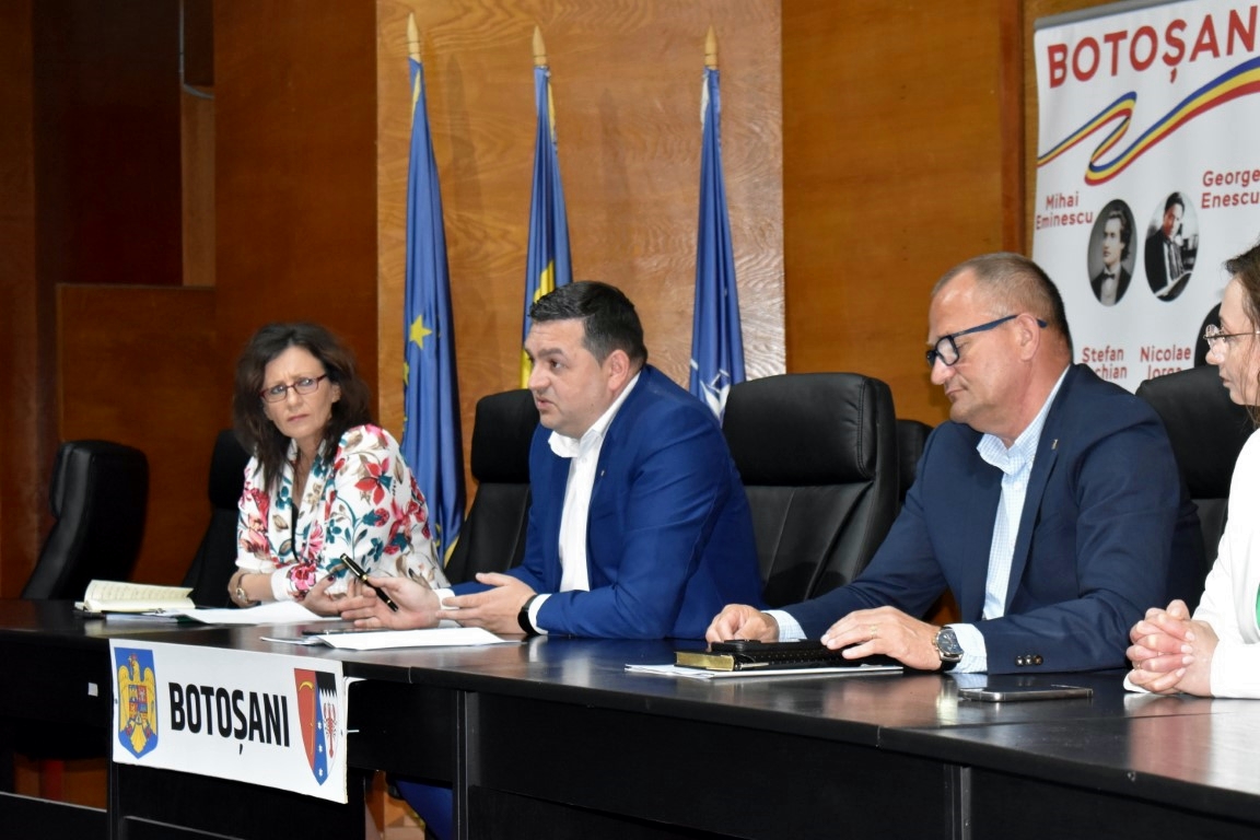 În fața patronatelor din confecții și a unor directori, prefectul scos din sărite de-un sindicalist: Practic, ce ne reproșați?– VIDEO 