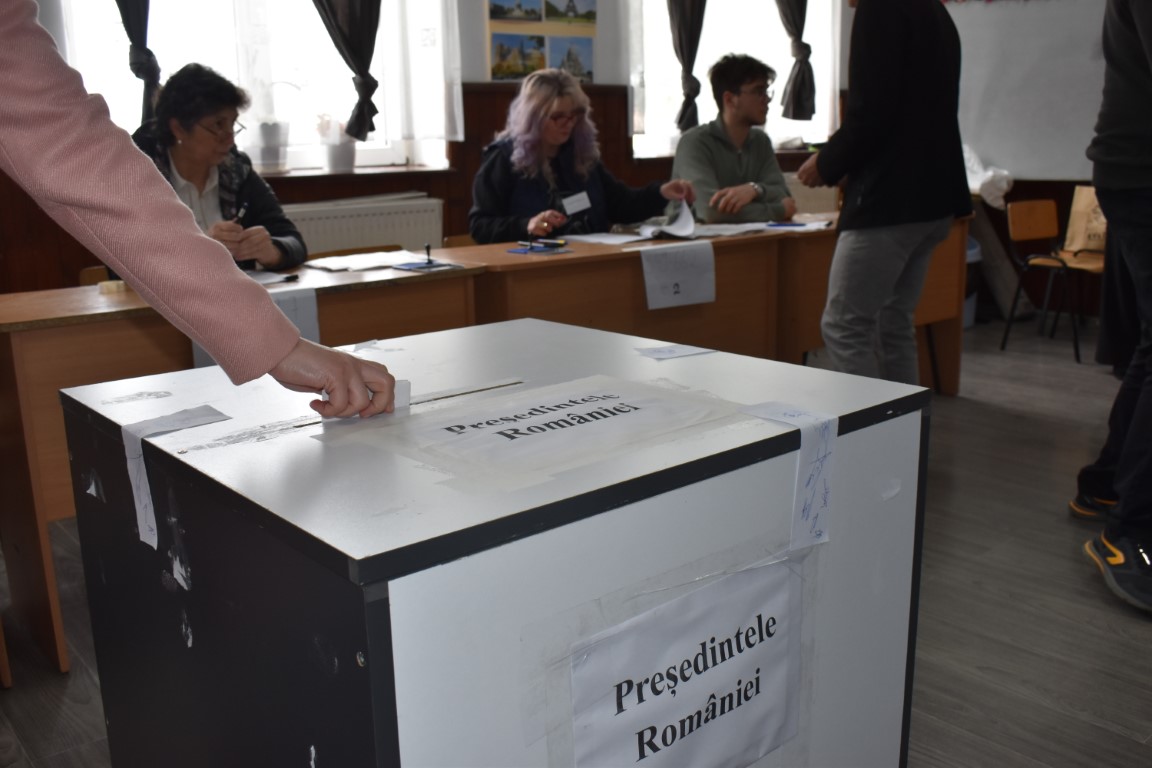 Singurul primar rural botoșănean care a învins la prezidențiale a avut altă abordare în campanie: Nu i-a luat cu forța – VIDEO 