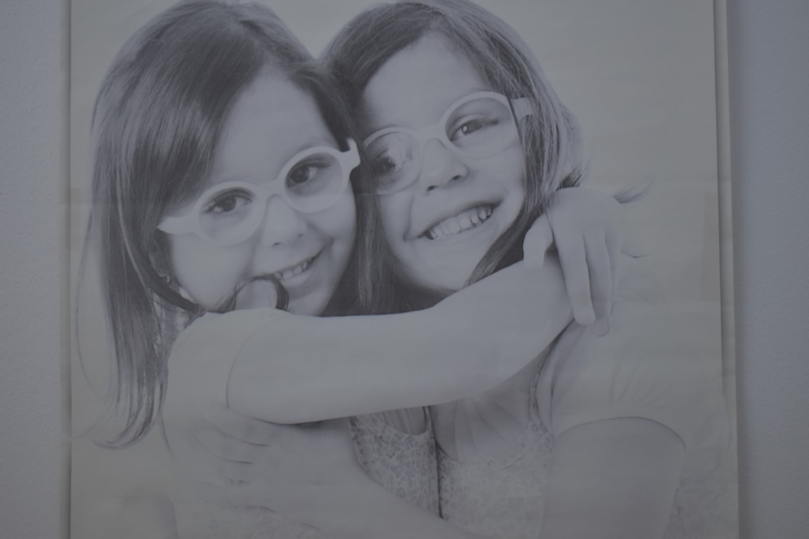 Imposibilul devenit posibil: Adopții „duble” la Botoșani, frați printre care și gemene, luați acasă din sistemul de protecție al statului