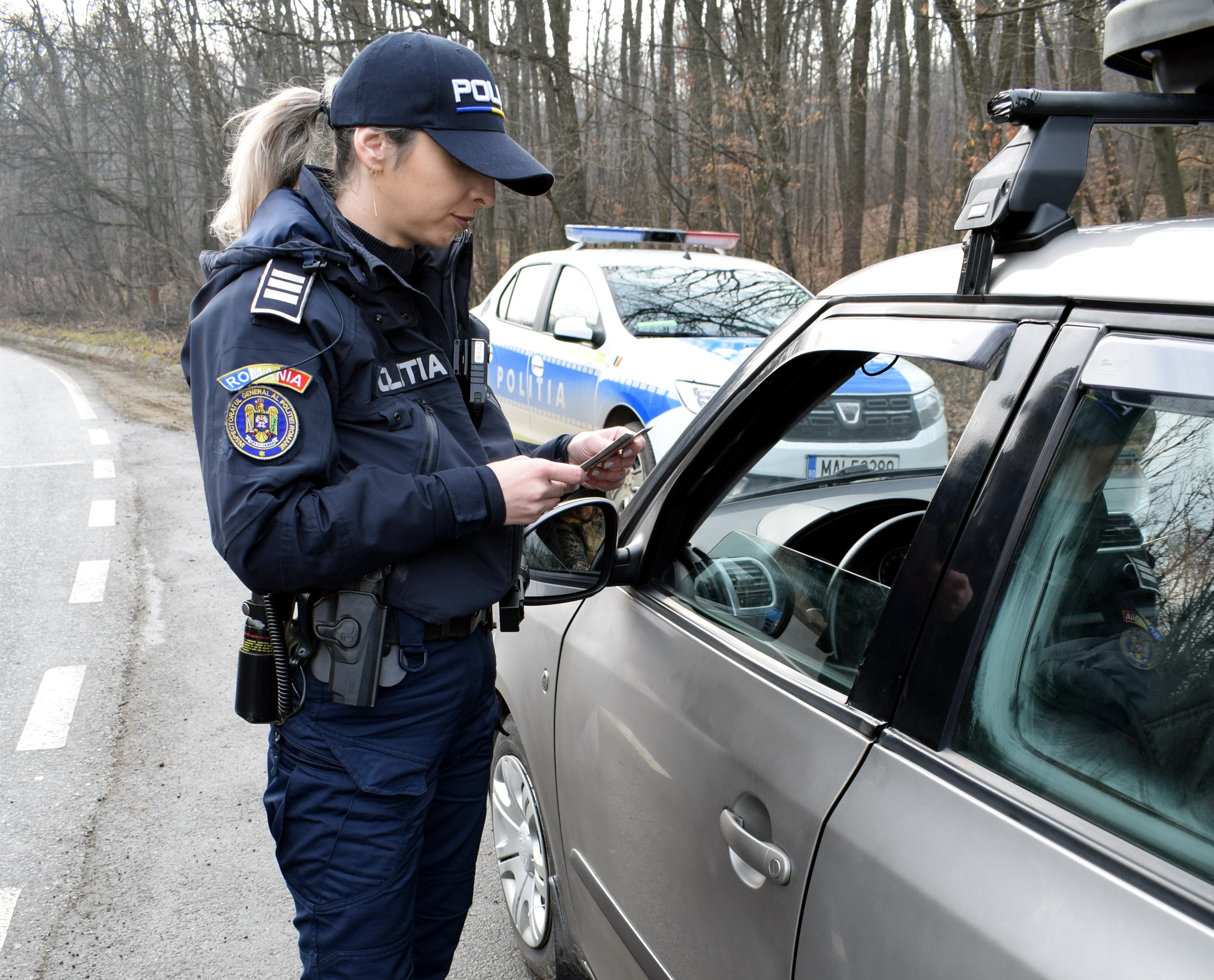 Polițiștii botoșăneni au dat de un șofer petrecăreț în timpul unui control în trafic 