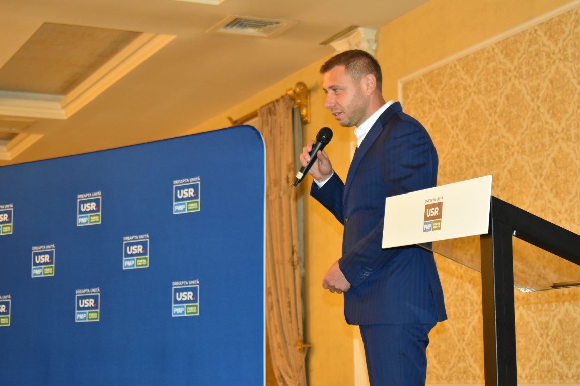 Tânărul primar care a atins nivelul penibilului din cauză că a „greșit” partidul – VIDEO 