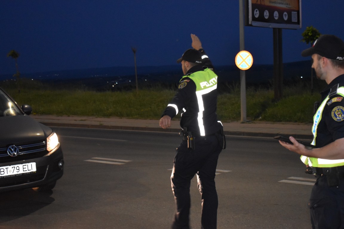 Bărbat din Neamț REȚINUT la Botoșani, a fost observat conducând haotic 