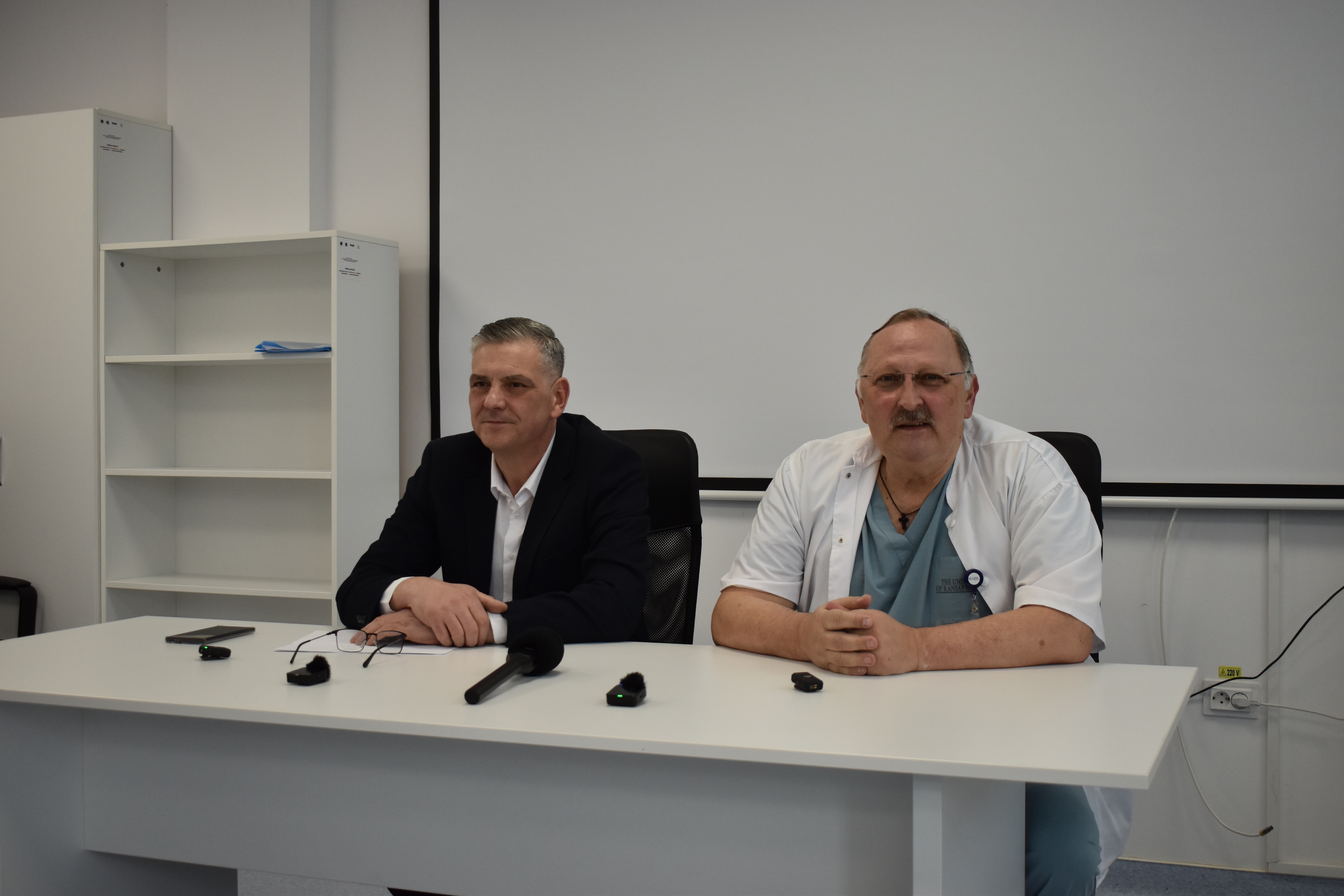 Conducerea din ultimii 10 ani a Spitalului Județean a fugărit medicii: Și toți ne ascundem de problema asta, parcă ne frige cineva dacă vorbim de chestia asta - VIDEO