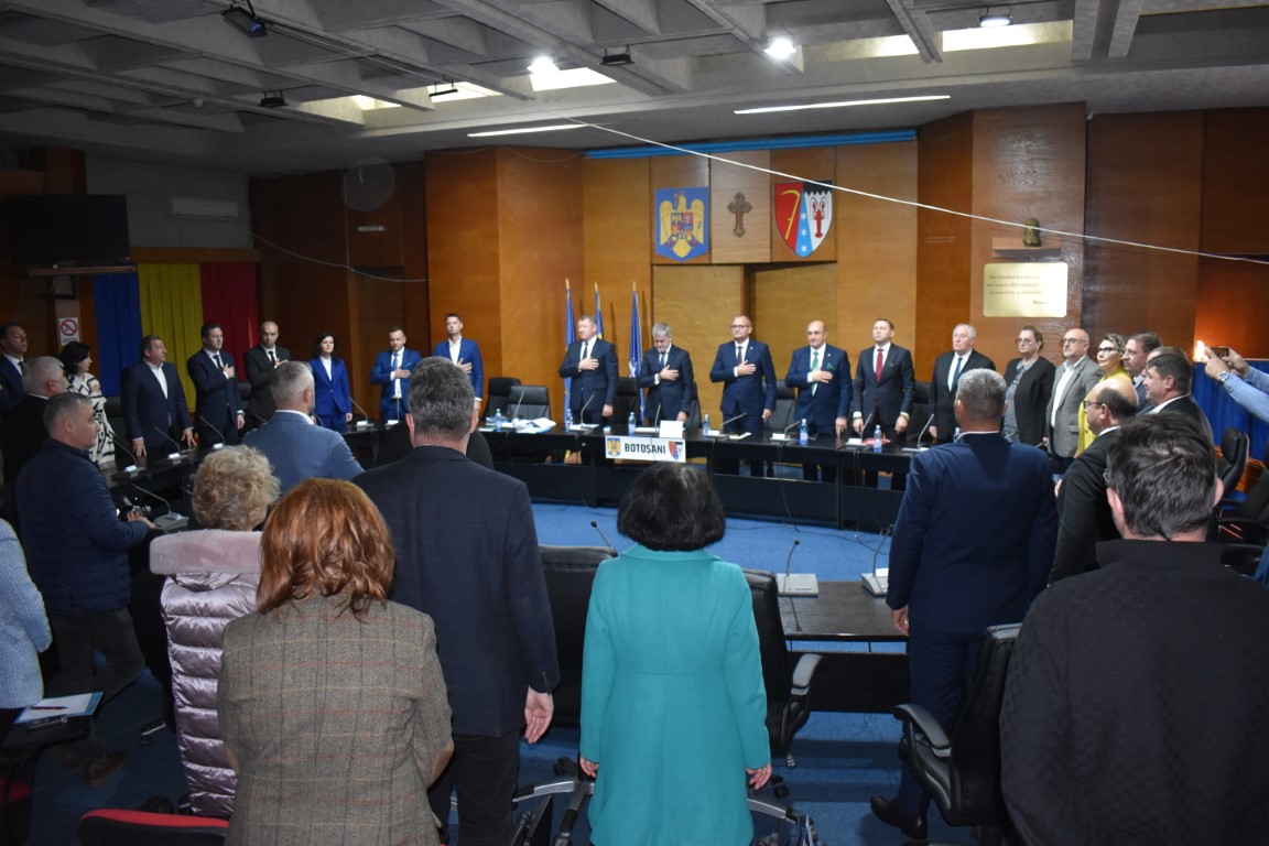 La CJ joacă ”Echipa bogaților” - Oamenii lui Iftime, puzderie de terenuri, case, mașini de tot felul, conturi și bijuterii; doi poartă Rolex la mână 