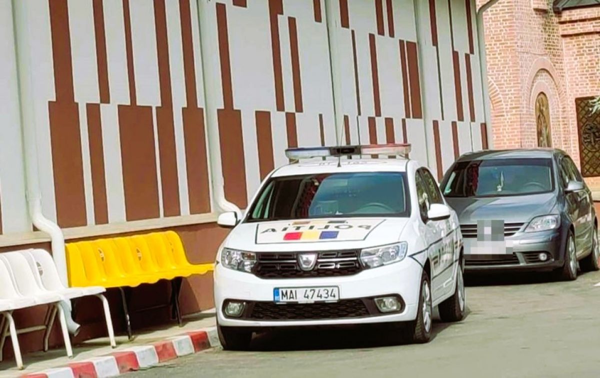 Tânăr DROGAT la volan prins de polițiști pe o stradă din municipiu