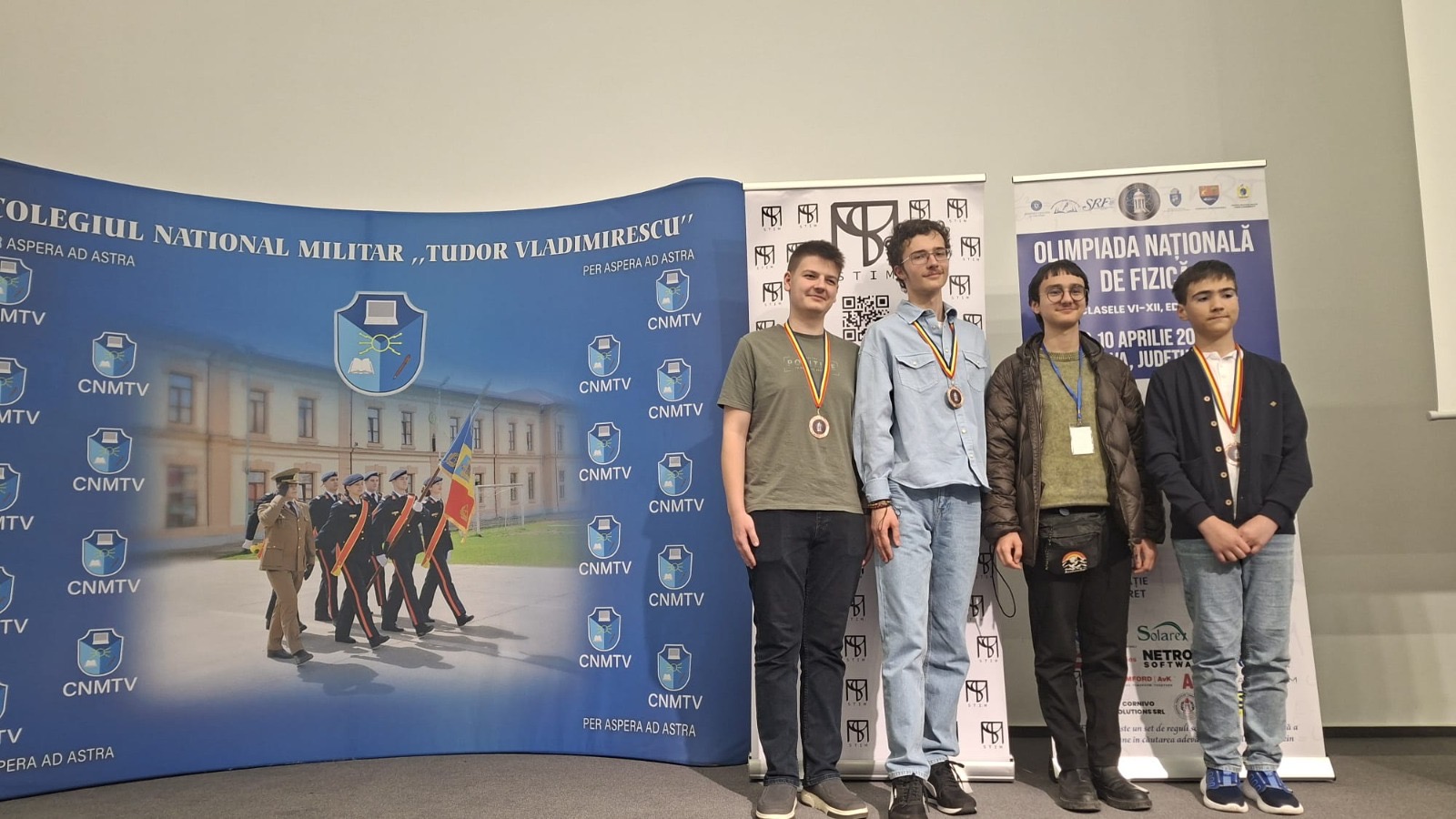 Trei elevi din Botoșani pe podium și la olimpiada de Fizică 