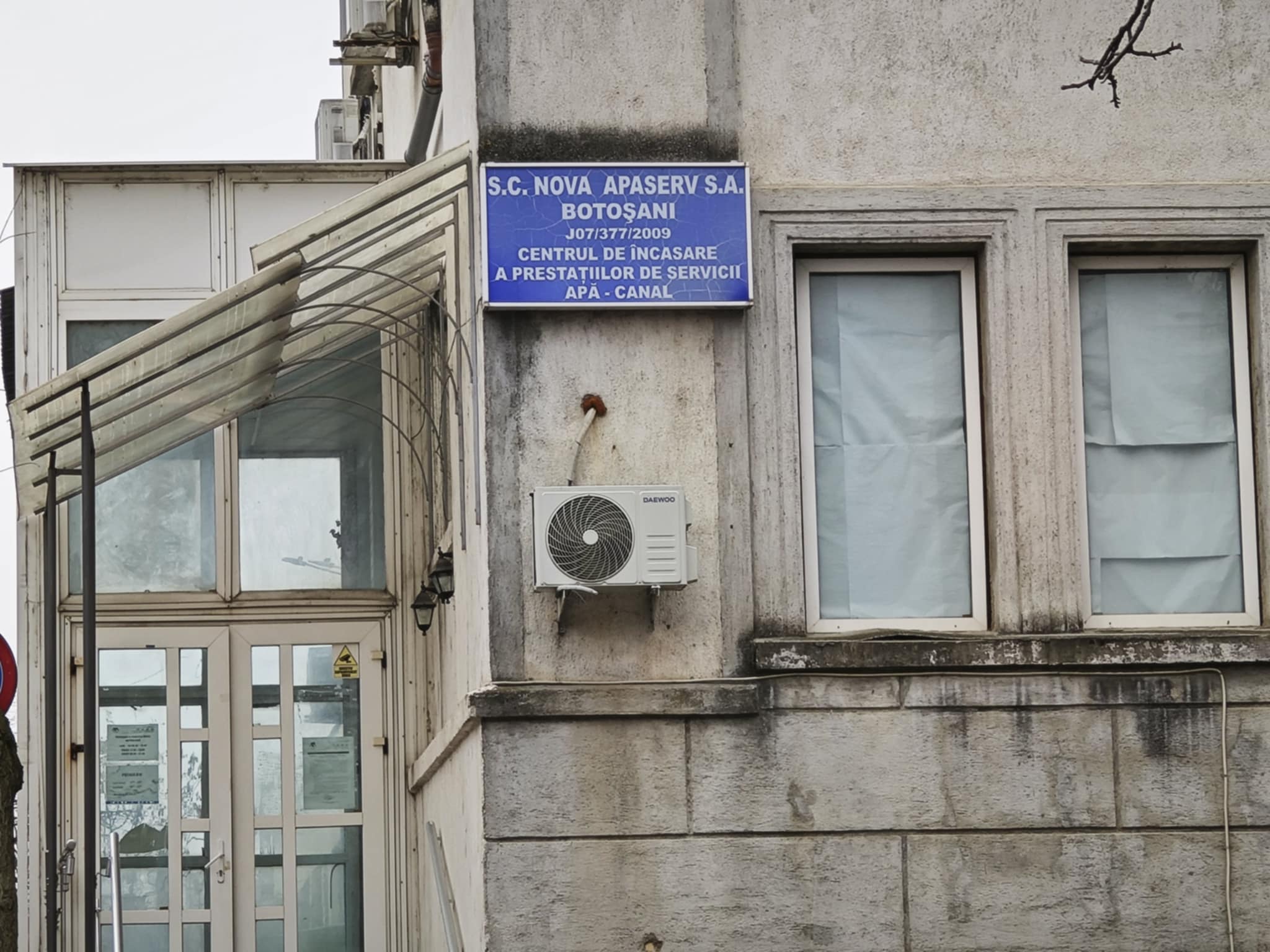 PROGRAMUL casieriilor Nova ApaServ în minivacanța de Rusalii 