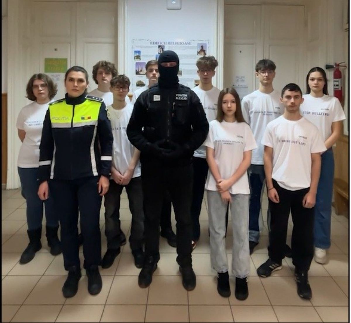 Campanie a polițiștilor pentru elevi: imaginile intime distribuite pot distruge vieți – VIDEO