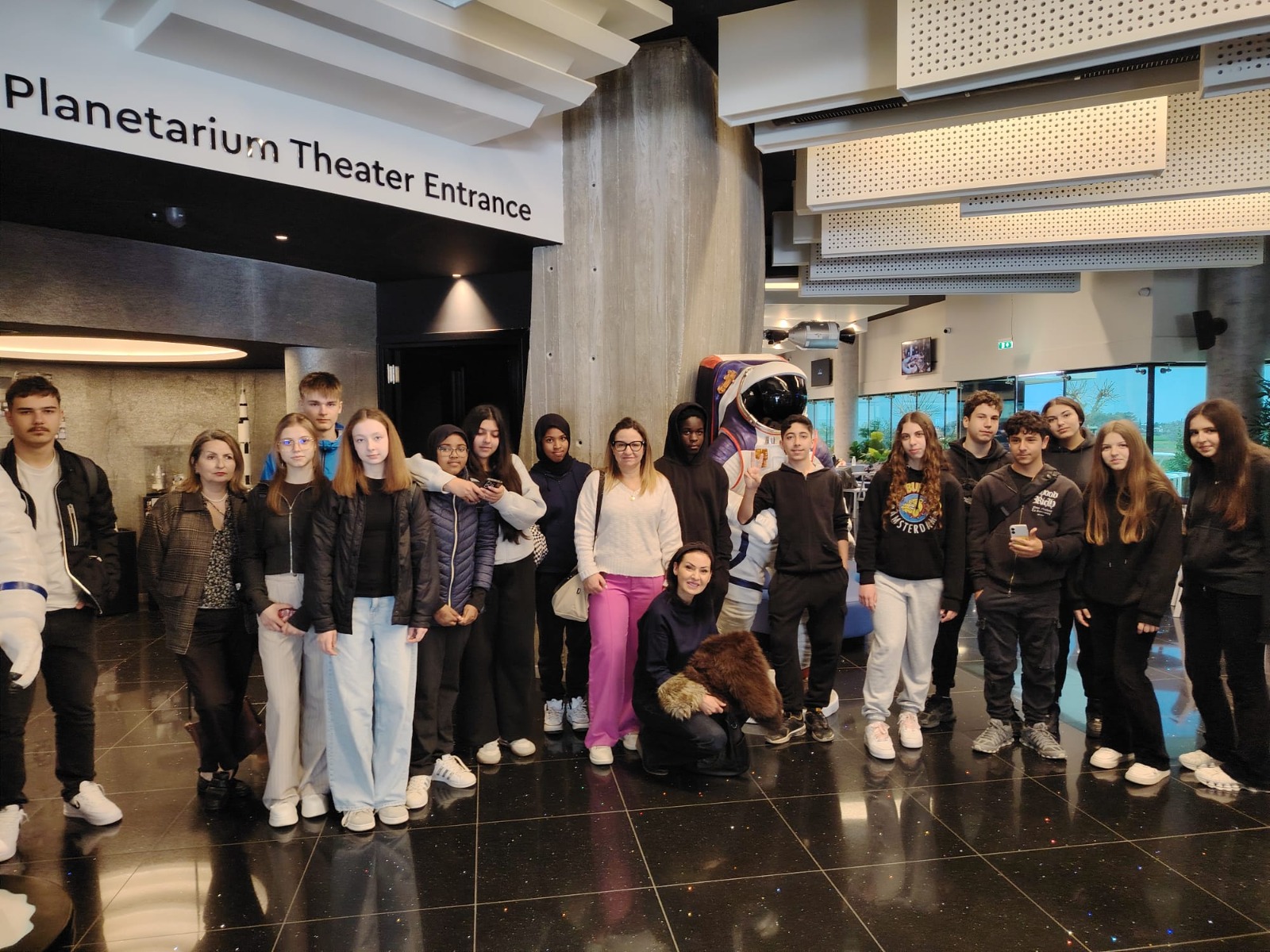 elevi la scoala 11 in Cipru