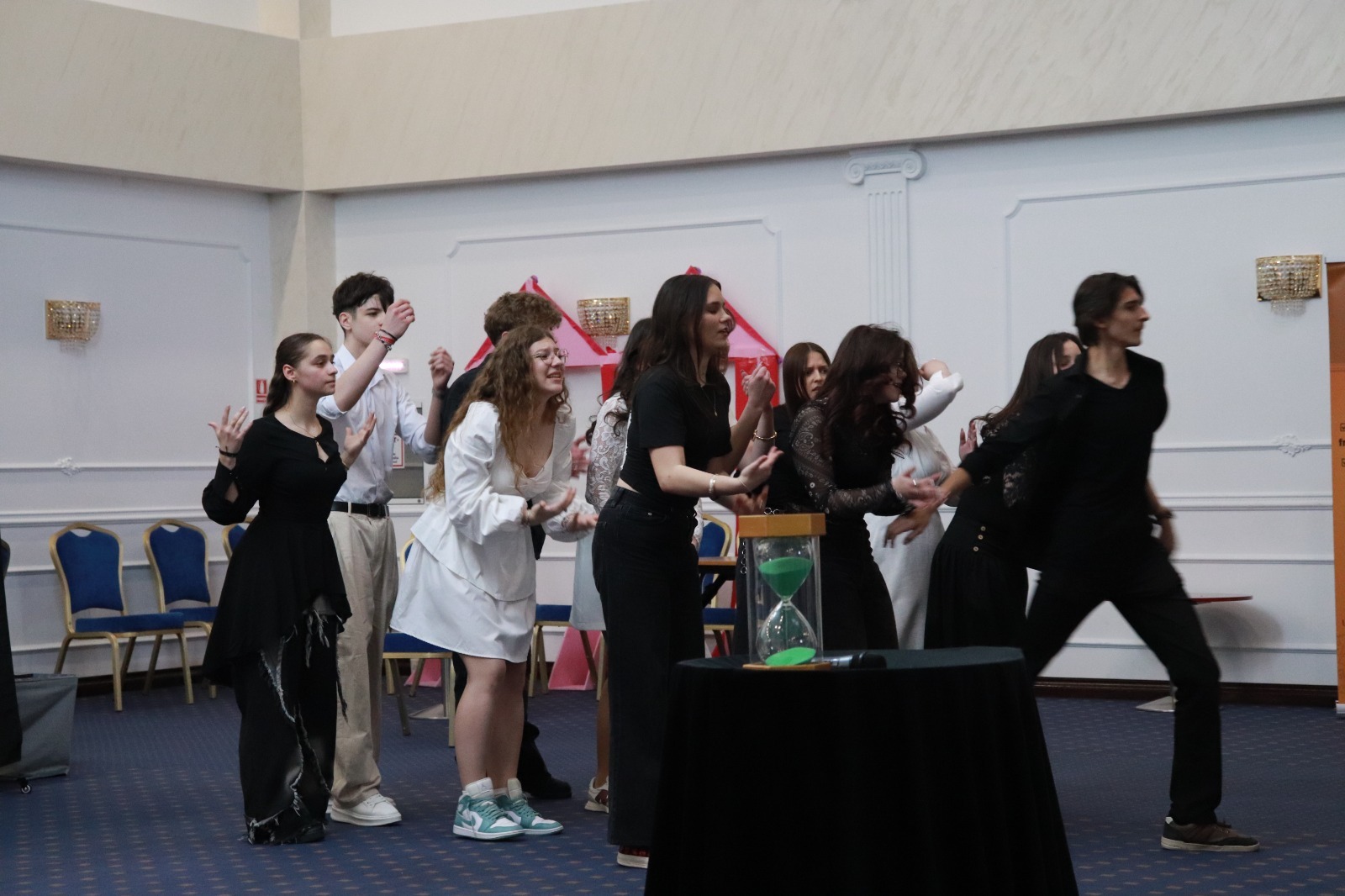 elevi premiati la teatru