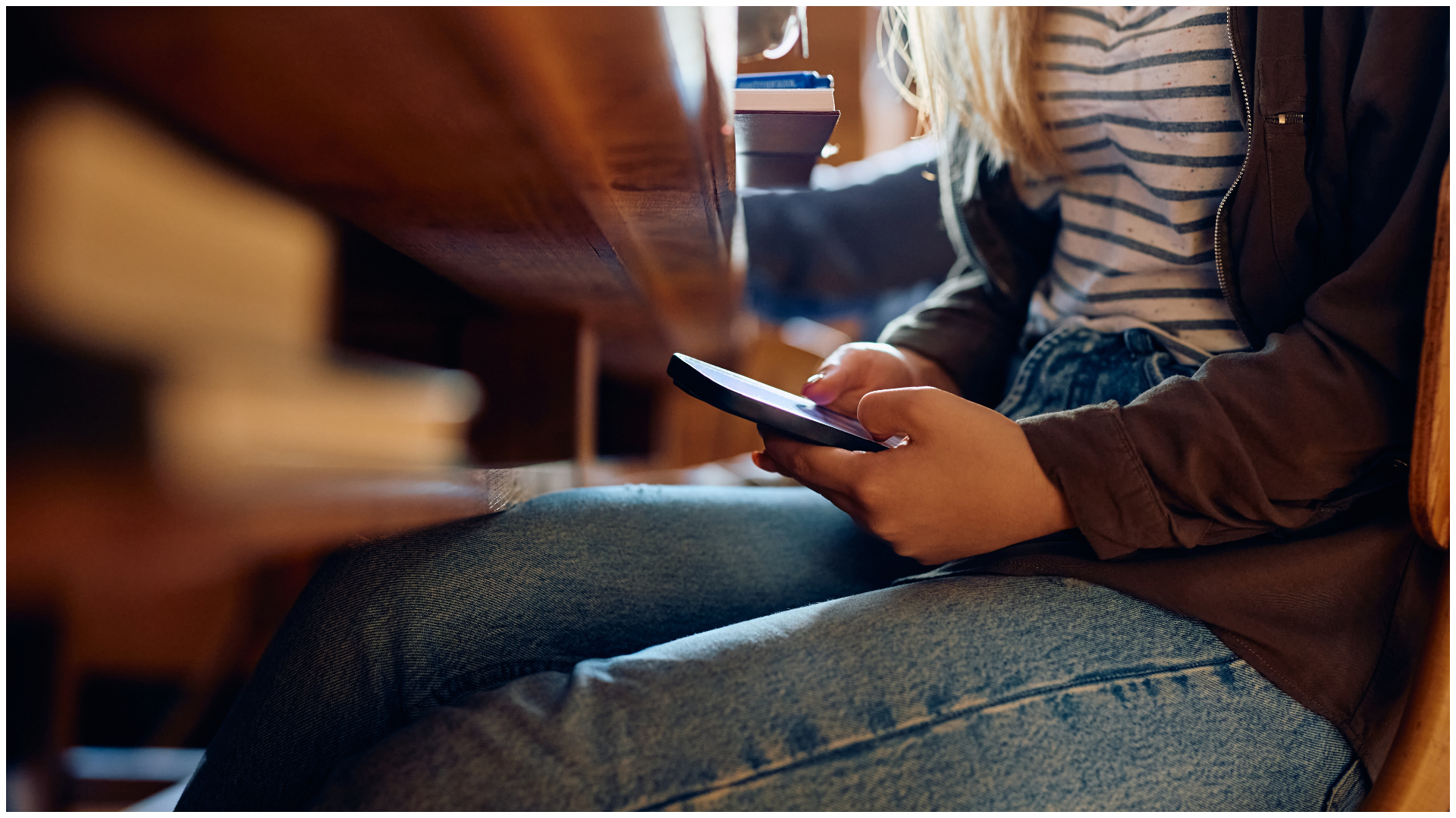 Linie telefonică de suport psihologic gratuit pentru elevi, părinți și profesori – MESAJ important de la Poliție 