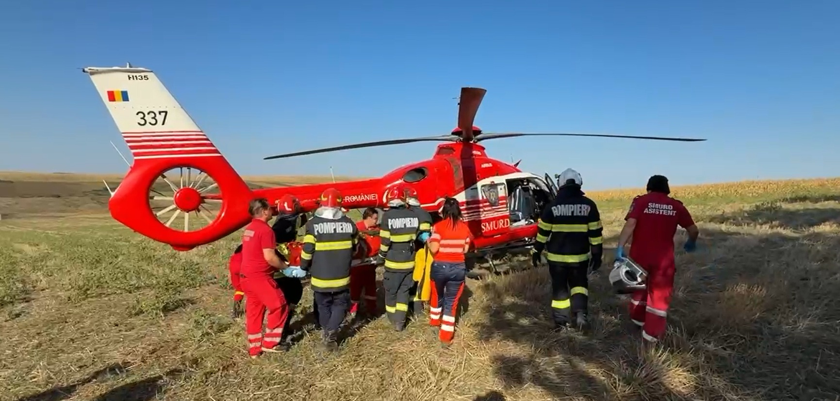 Elicopterul SMURD a aterizat pe câmp, rănit în stare gravă preluat de medici – VIDEO de la accident  