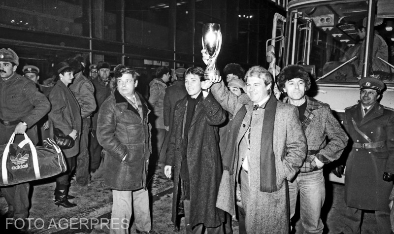 Doliu în fotbalul românesc: Moment de reculegere pentru Emeric Ienei la toate meciurile