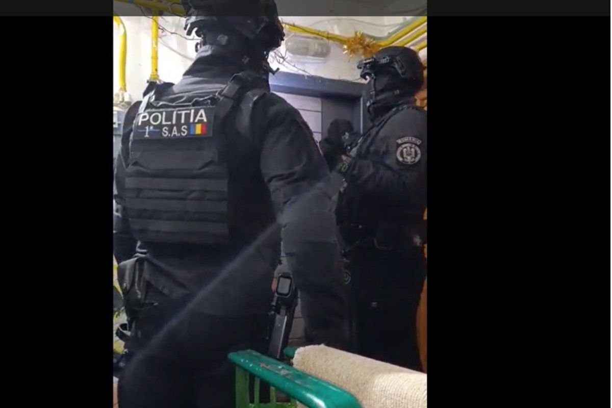 escrocherie din penitenciar.