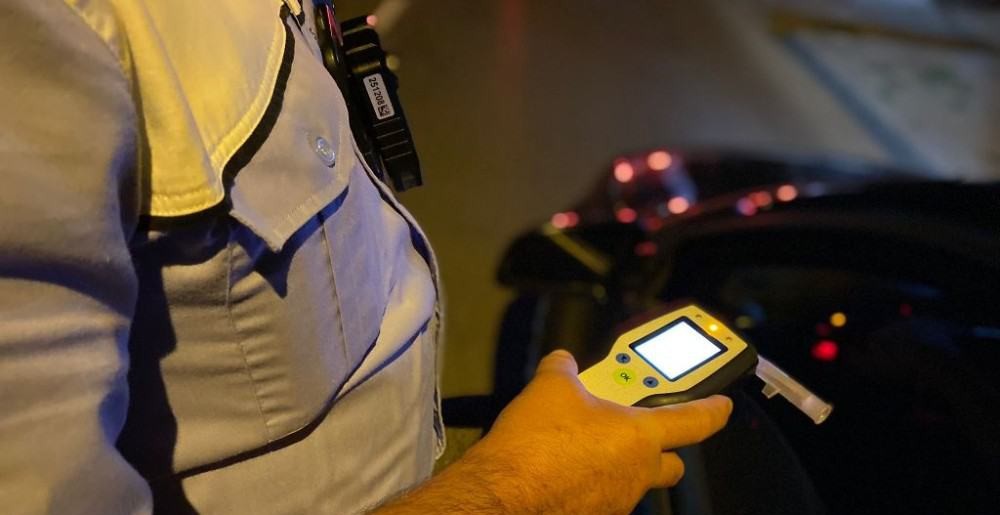 ASTĂZI: Un botoșănean a dat etilotestul peste cap, a făcut și puțin „circ” în fața polițiștilor 