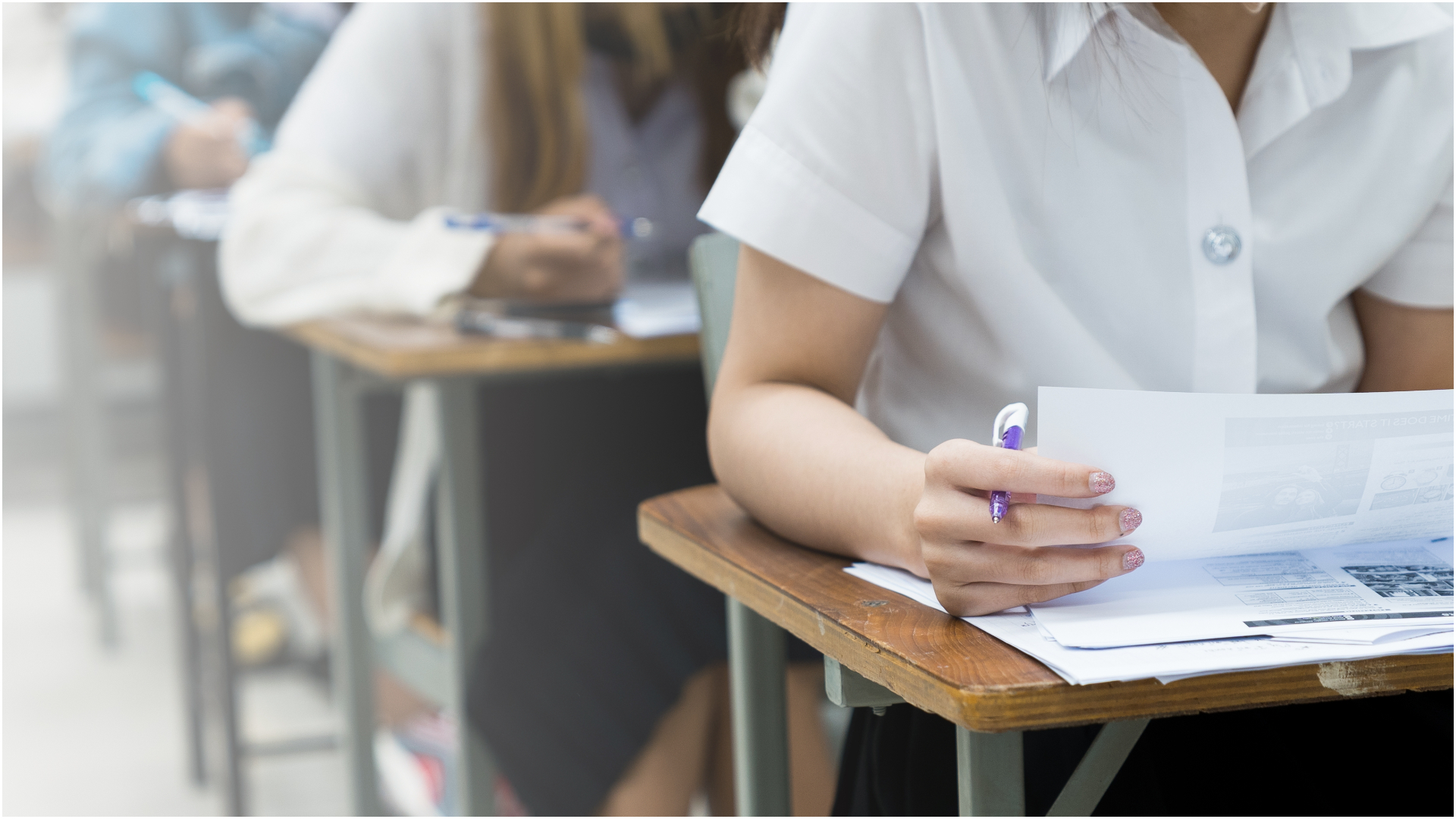 Bani de la Guvern pentru elevii cu medii de 10 la Evaluarea Națională și Bacalaureat: Proiect lansat de Ministerul Educației