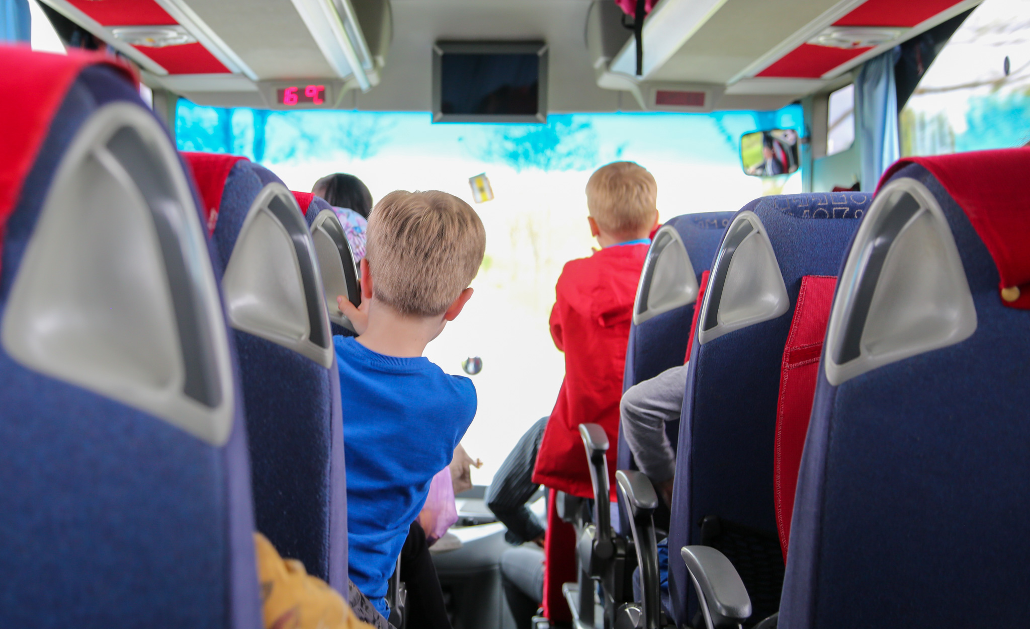 Excursiile elevilor, sub reguli noi: orele pierdute trebuie recuperate, supraveghere strictă