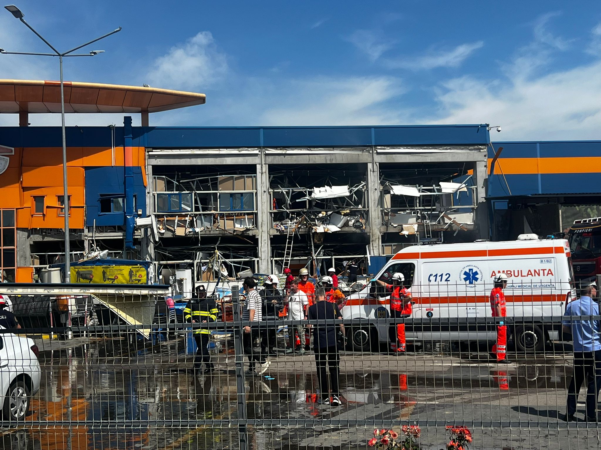 Noi informații despre starea pacienților de la București, răniți în explozia de la Dedeman