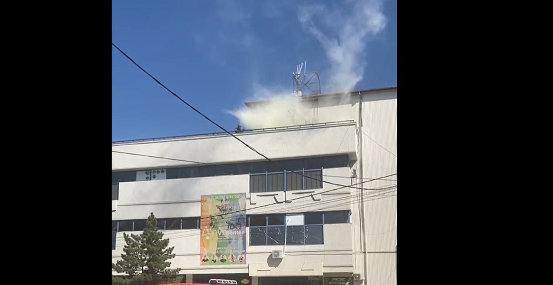 Momentul izbucnirii incendiului de la Magazinul Botoșani – VIDEO 