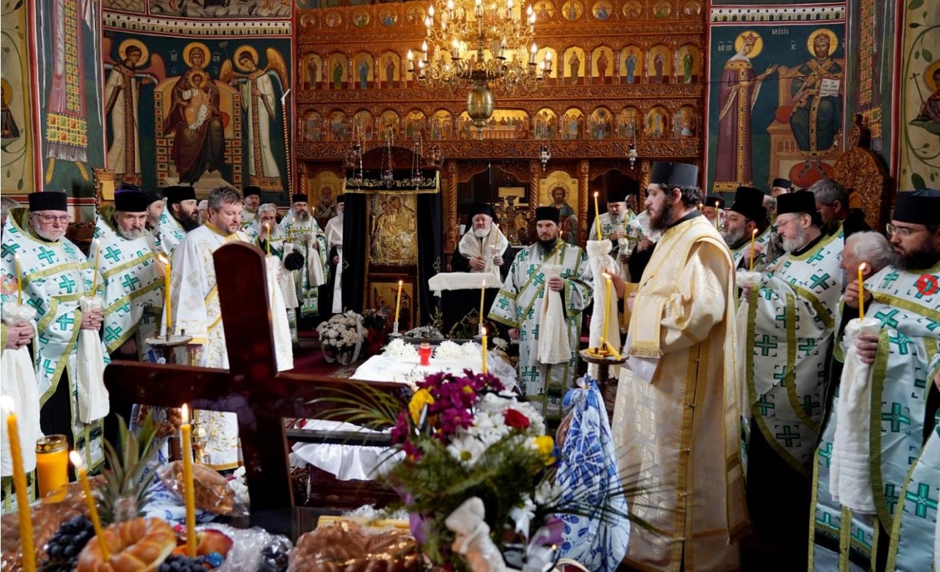 O viață în credință: Mama a doi cunoscuți preoți din Botoșani condusă pe ultimul drum - A fost o femeie harnică și darnică