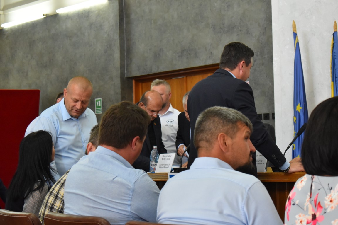 Ședința CJ perturbată de un… fâșâit: Cred că este o lipsă de respect – VIDEO 