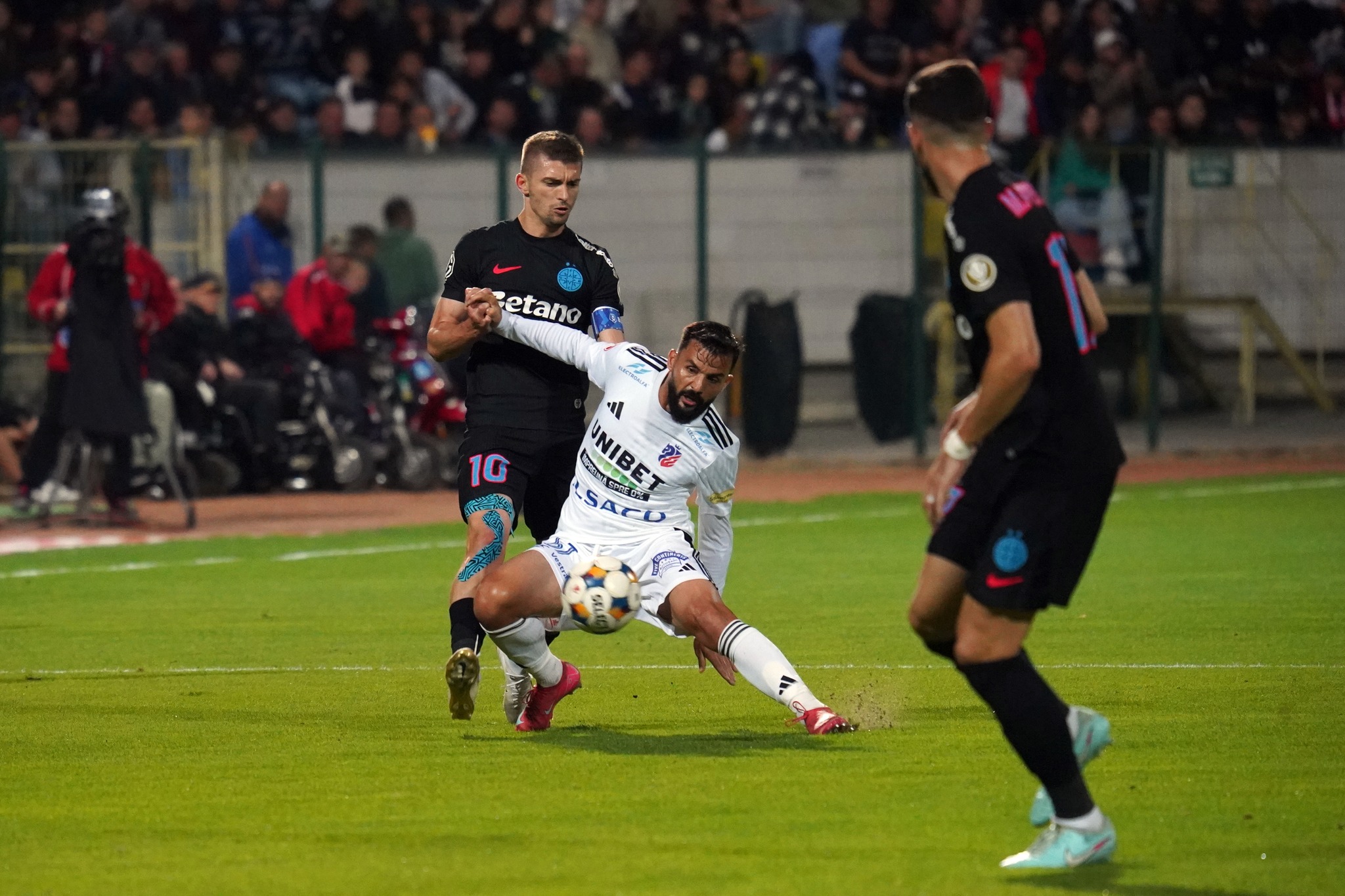 interes urias pentru fc botosani - fcsb