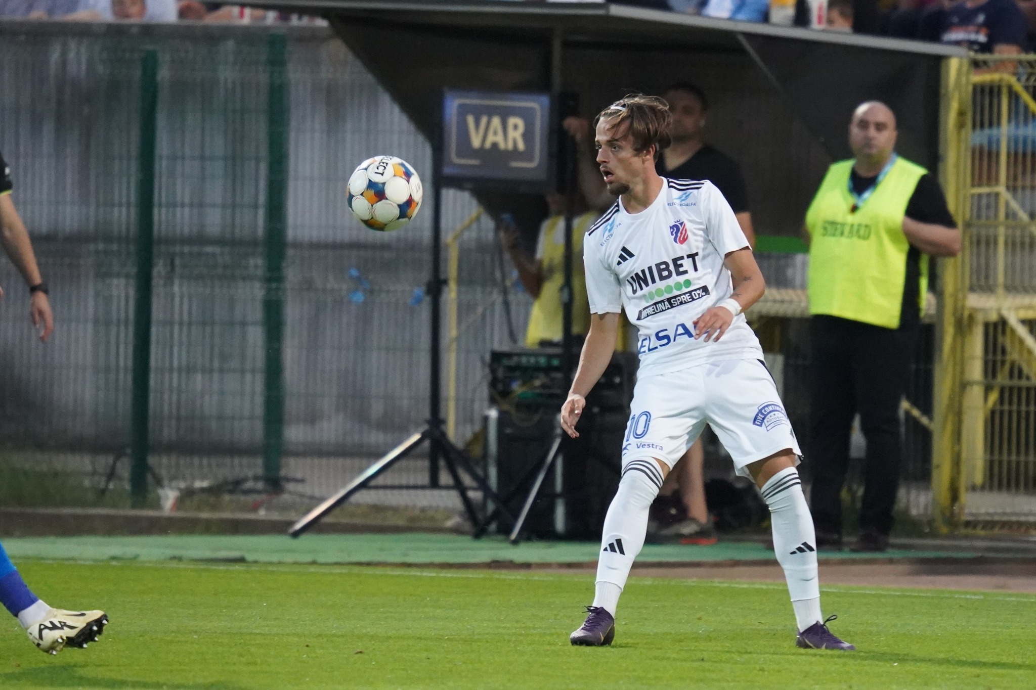 S-a stabilit programul etapei a 11-a: FC Botoșani joacă cu Metaloglobus