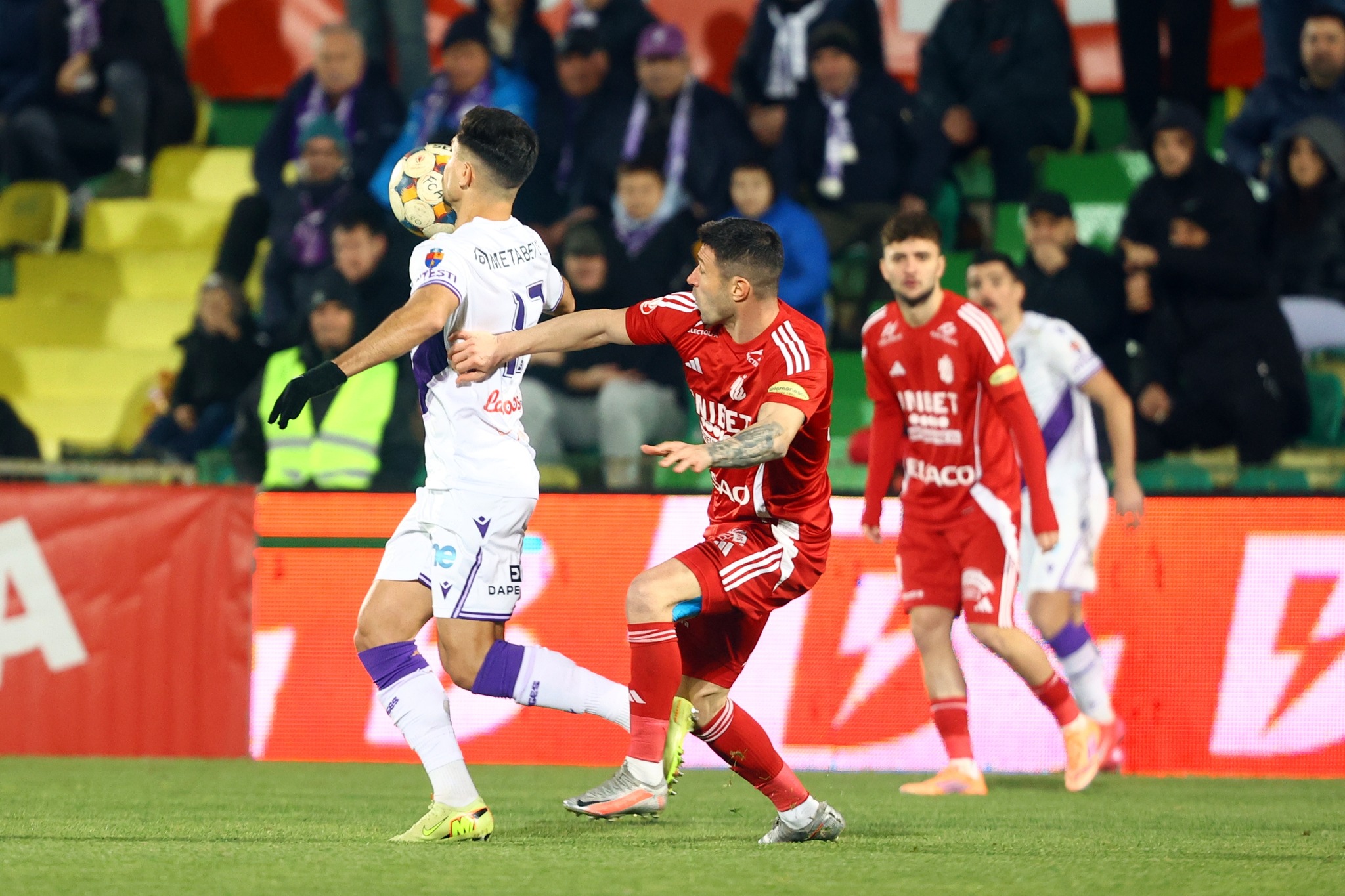 Impresarul unui jucător de la FC Botoșani SUSPENDAT și amendat cu 150.000 de lei 