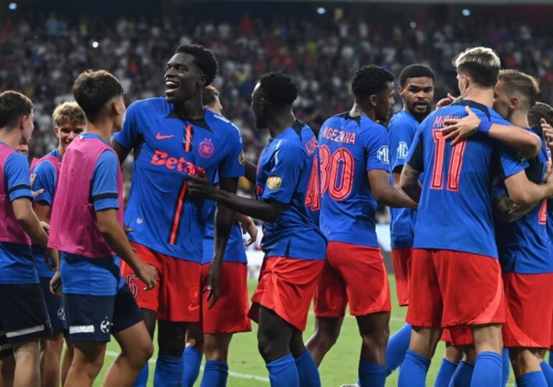 Ex-mijlocașul FC Botoșani vrea să plece de la FCSB fiindcă soția nu s-a adaptat în București, Becali: Păi, ia macaraua și pleacă!