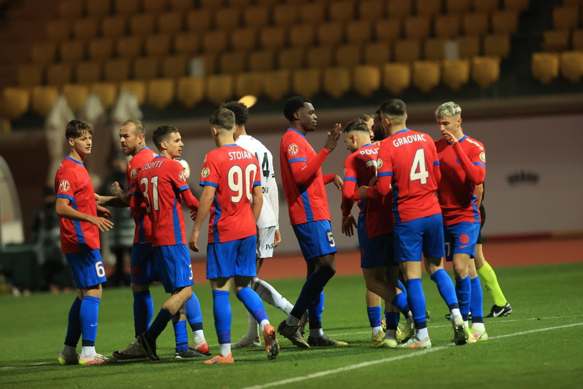 Jucătorul de la FC Botoșani care a început să plângă când a plecat la FCSB: A dat foc la carnet